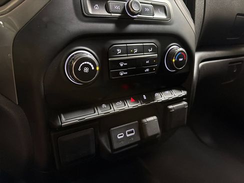 Used 2021 Chevrolet Silverado 1500 Custom RWD image 21