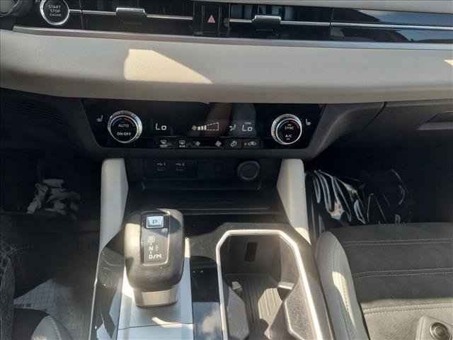 Used 2025 Mitsubishi Outlander SE FWD image 15