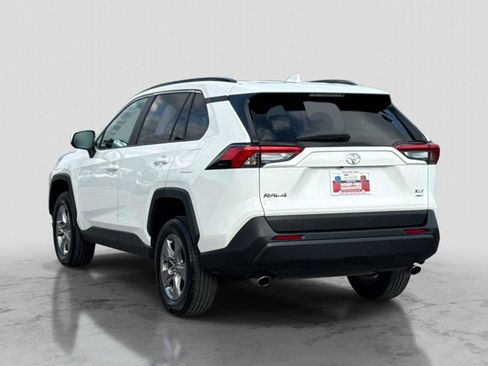 Used 2025 Toyota RAV4 XLE AWD/4WD image 7