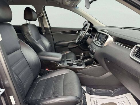 Used 2018 Kia Sorento EX FWD image 23