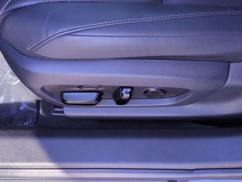 Certified 2023 Lexus ES 300h Ultra Luxury image 18