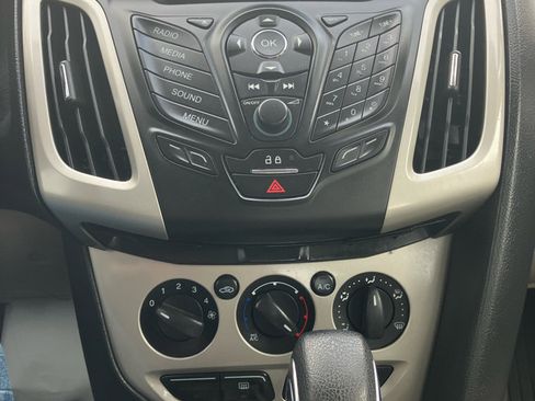 Used 2013 Ford Focus SE w/ SE Winter Pkg image 15