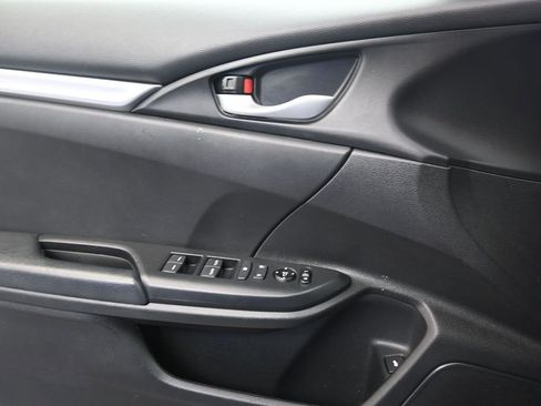 Used 2019 Honda Civic Sport image 12