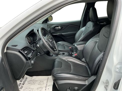 Used 2023 Jeep Cherokee Altitude Lux image 9