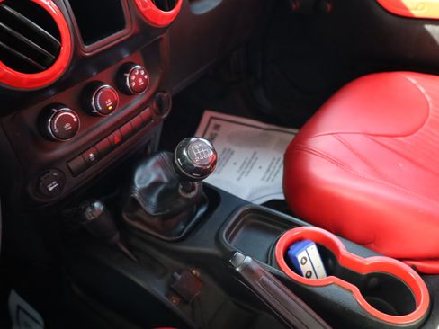 Used 2014 Jeep Wrangler Unlimited Sport image 10