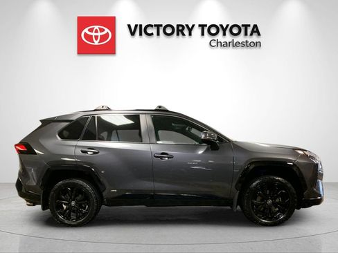 Used 2023 Toyota RAV4 SE w/ Convenience Package AWD/4WD image 6