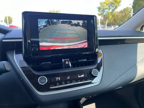 Used 2025 Toyota Corolla LE FWD image 24