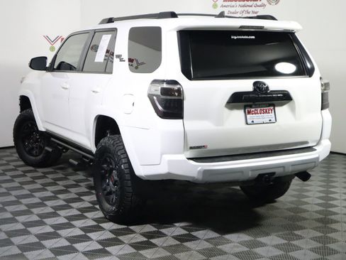 Used 2019 Toyota 4Runner TRD Off-Road Premium AWD/4WD image 12