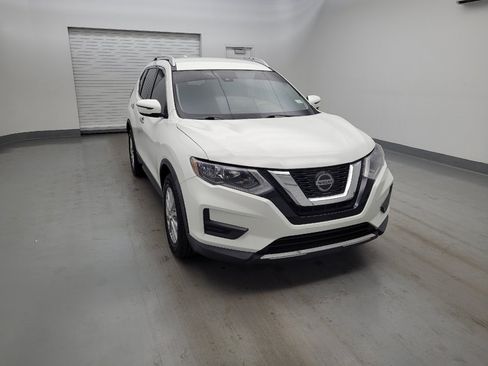 Used 2019 Nissan Rogue SV FWD image 14