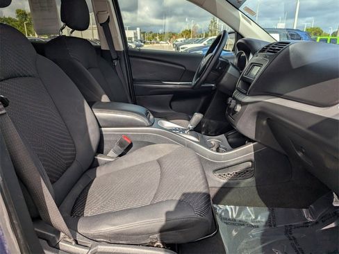 Used 2018 Dodge Journey SE image 10