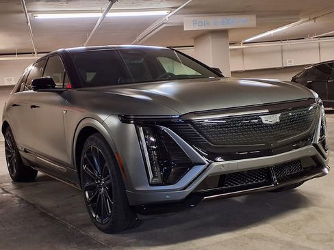 New 2026 Cadillac Lyriq V AWD/4WD image 3