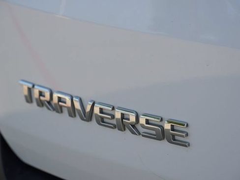 Used 2018 Chevrolet Traverse LT FWD image 11