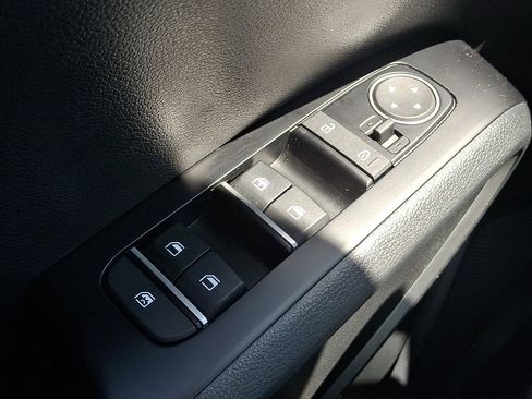 Certified 2025 Kia Soul LX FWD image 26