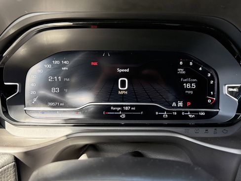 Certified 2024 GMC Yukon XL Denali image 31