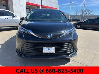 Used 2025 Toyota Sienna LE video 2