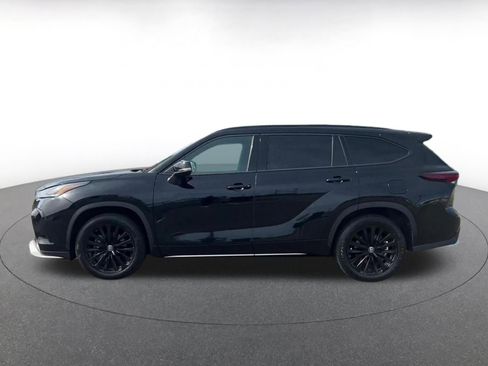 Used 2025 Toyota Highlander XSE AWD/4WD image 9