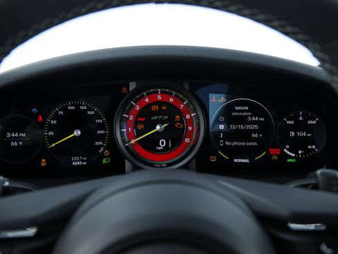 Used 2022 Porsche 911 GT3 image 28