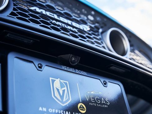 Used 2025 McLaren Artura Spider image 14