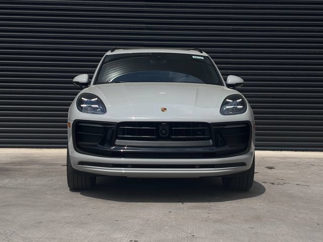 Certified 2026 Porsche Macan Turbo AWD/4WD image 10