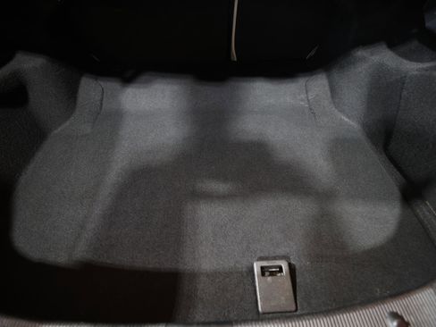 Used 2014 Mercedes-Benz C 250 Sedan image 24