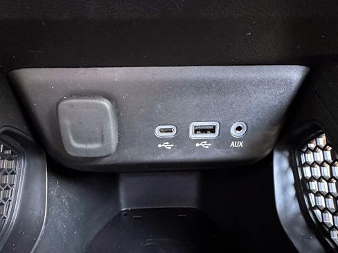 Used 2023 Chevrolet TrailBlazer ACTIV AWD/4WD image 25