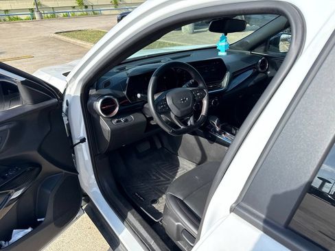 Used 2025 Chevrolet Trax RS FWD image 20
