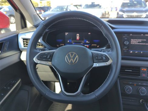 Used 2022 Volkswagen Taos SE w/ Panoramic Sunroof Package image 26