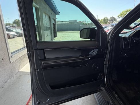 Used 2021 Ford Expedition Max Limited AWD/4WD image 12