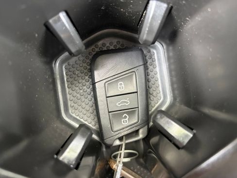 Used 2026 Volkswagen Taos S FWD image 21