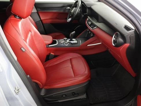 Used 2020 Alfa Romeo Stelvio Sprint w/ Nero Edizione image 24
