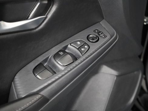 Used 2024 Nissan Sentra SV FWD image 25