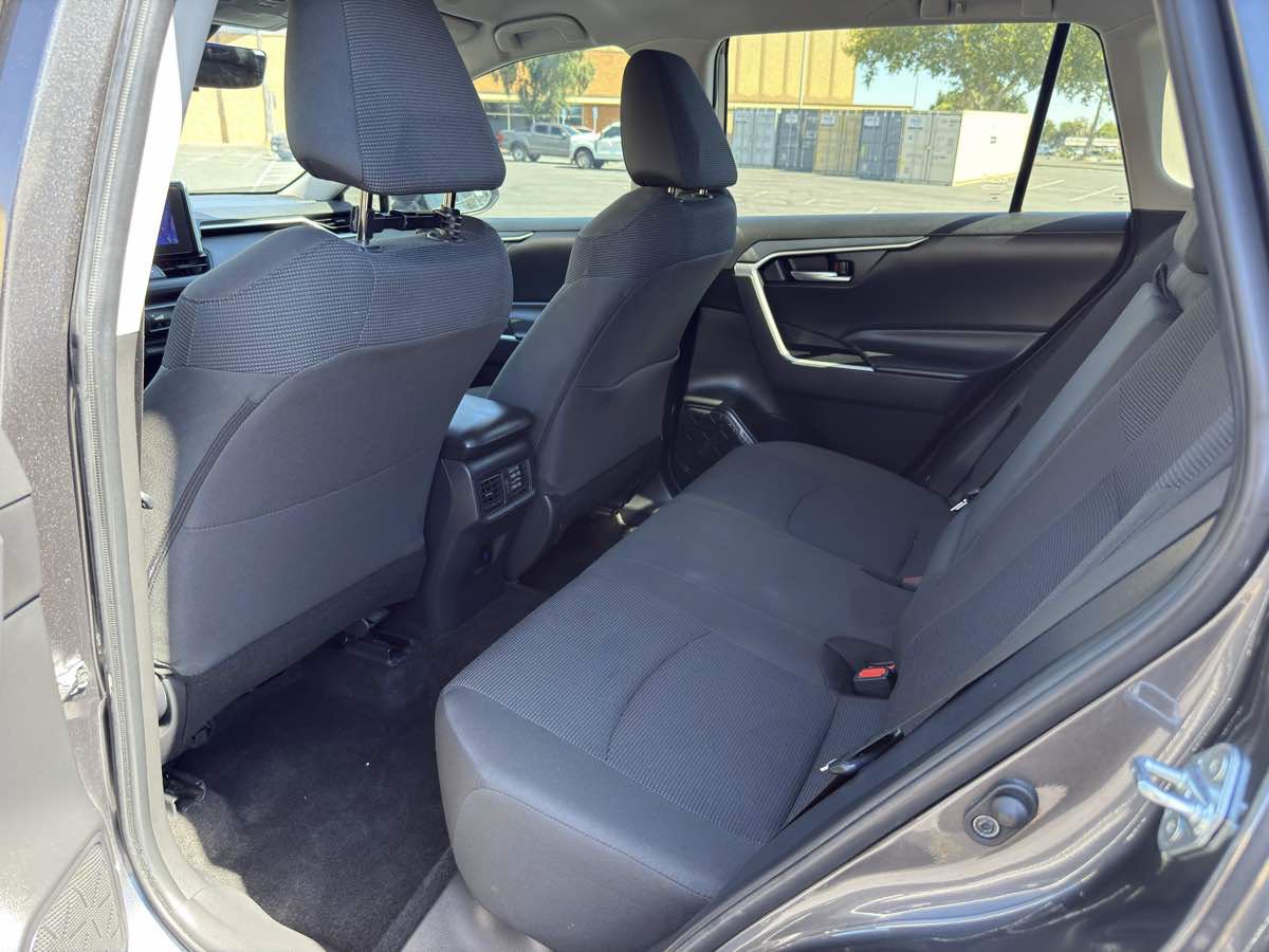 Used 2024 Toyota RAV4 LE FWD image 23