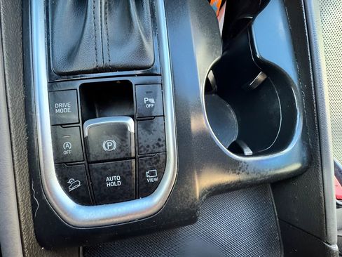 Used 2020 Hyundai Santa Fe Limited image 11