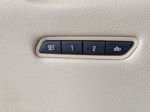 Used 2017 Cadillac XT5 Luxury w/ Driver Awareness Package image 37