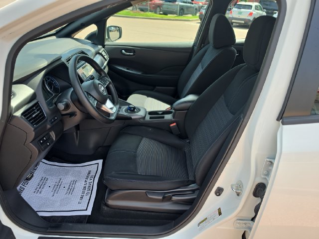 Used 2024 Nissan Leaf S FWD image 9