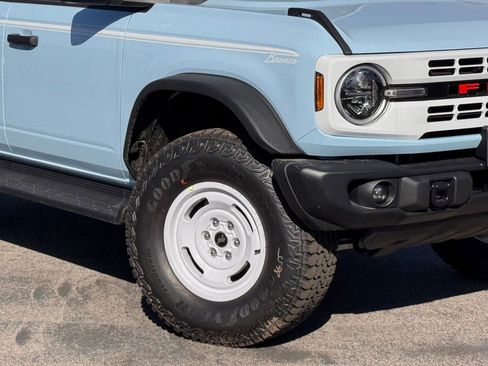 New 2025 Ford Bronco Heritage Edition image 4