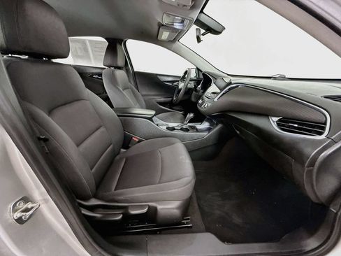 Used 2020 Chevrolet Malibu LT FWD image 32