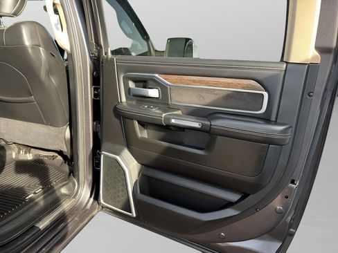 Used 2019 RAM 2500 Laramie image 34
