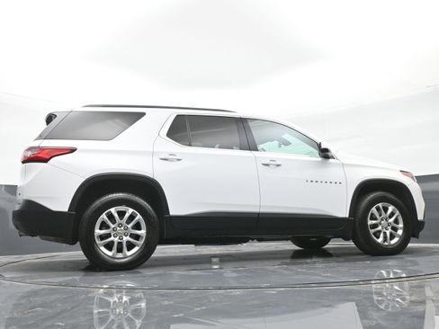 Used 2020 Chevrolet Traverse LT w/ Driver Confidence II Package image 41