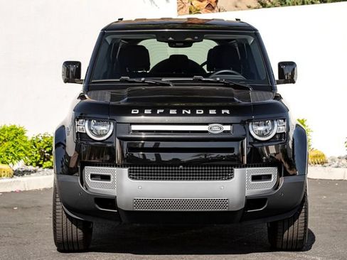 Used 2023 Land Rover Defender 110 AWD/4WD image 3