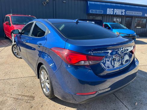 Used 2016 Hyundai Elantra SE w/ Option Group 02 image 3