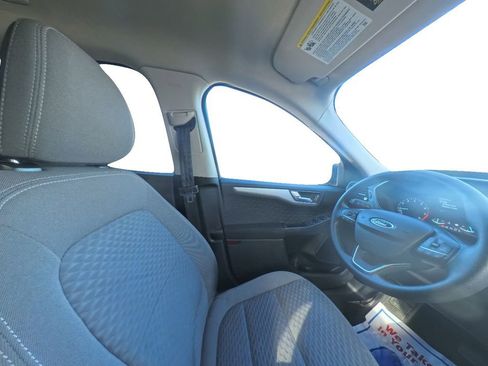 Used 2020 Ford Escape SE image 24