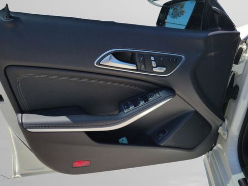 Used 2018 Mercedes-Benz CLA 250 image 29