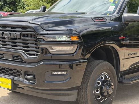 New 2026 RAM 3500 Big Horn AWD/4WD image 8