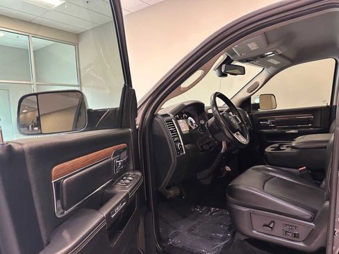 Used 2017 RAM 2500 Laramie AWD/4WD image 24