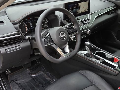 Used 2023 Nissan Altima 2.5 SR w/ SR Premium Package FWD image 21