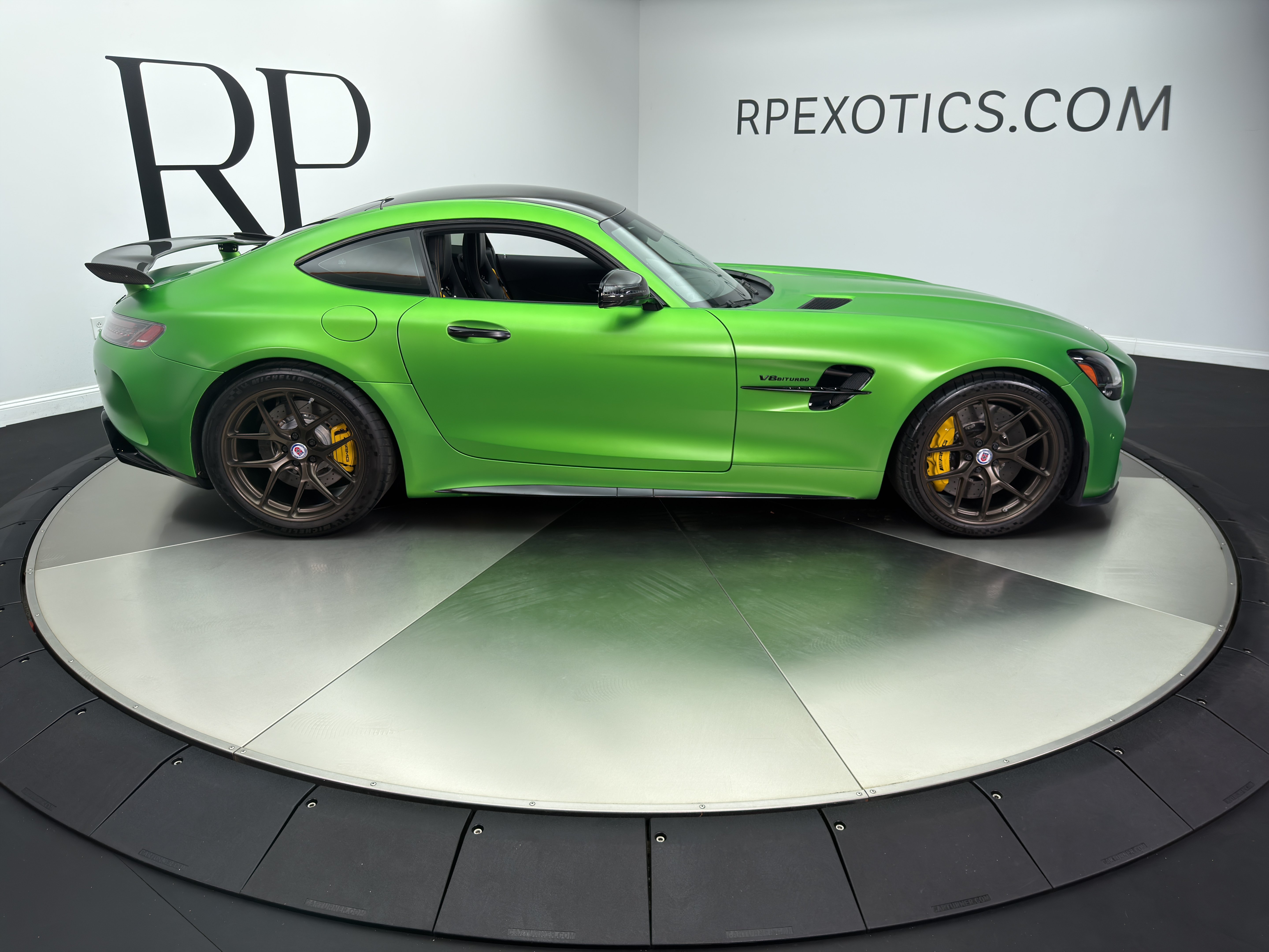 Used 2020 Mercedes-Benz AMG GT R image 6