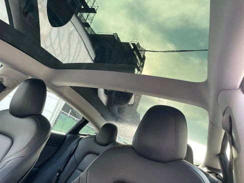 Used 2022 Tesla Model 3 image 24