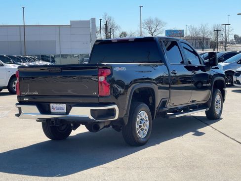Used 2025 Chevrolet Silverado 2500 LT w/ Convenience Package image 9