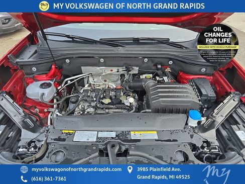 Used 2025 Volkswagen Atlas Cross Sport SEL Premium R-Line image 25